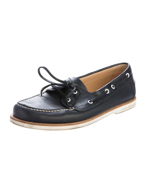 lv boat shoes